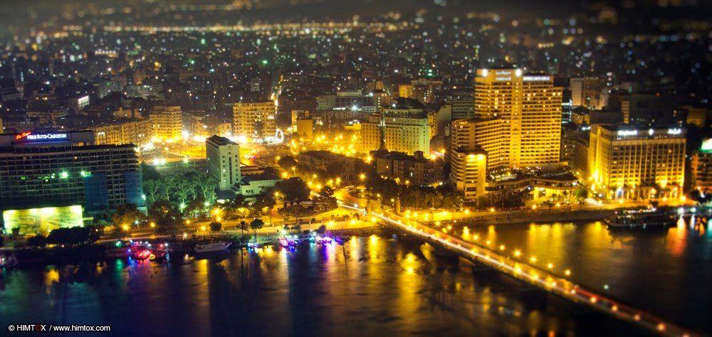 صورة ميدان التحرير ليلاً