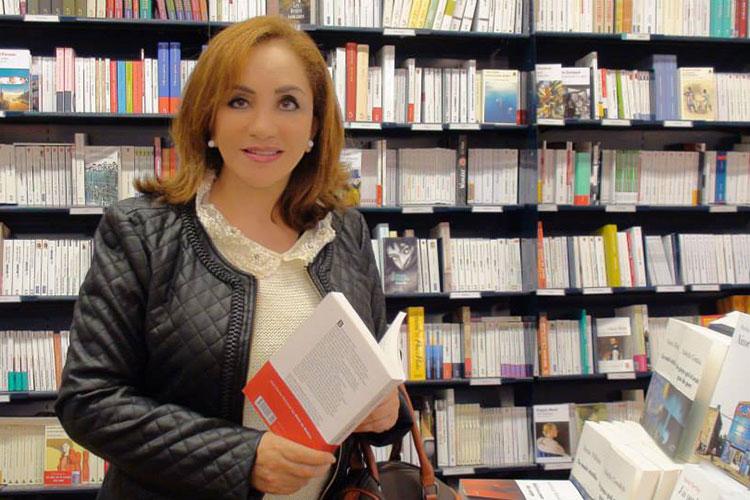 الكاتبة الجزائرية أحلام مستغانمي