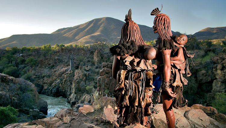 قبيلة الهيمبا الإفريقية .. حياة بدائية وعادات غريبة ! 7