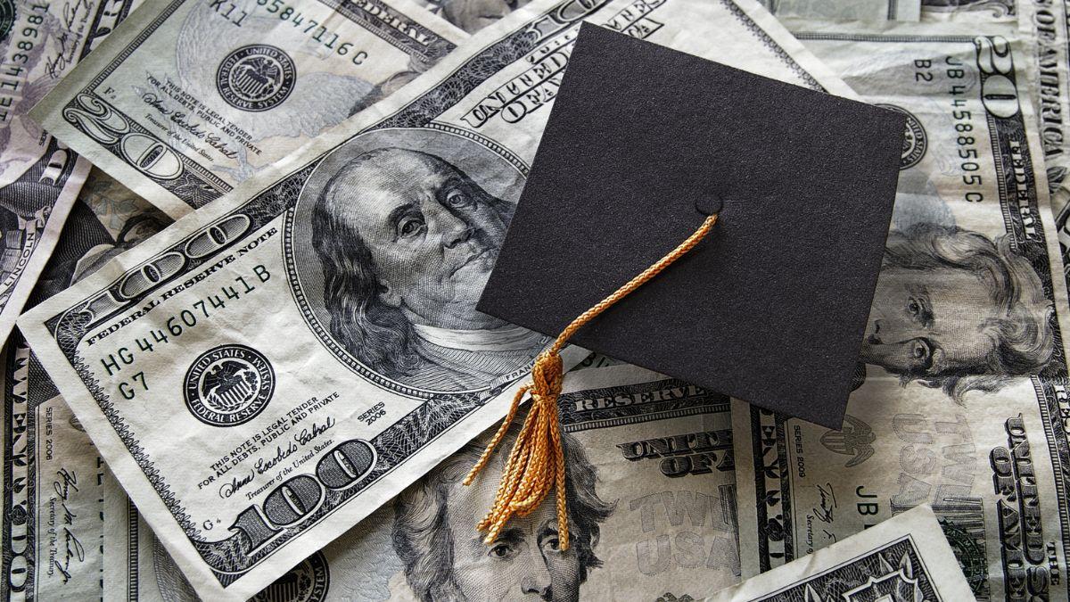 10 تخصصات جامعية تضمن لك أعلى الرواتب بعد التخرج