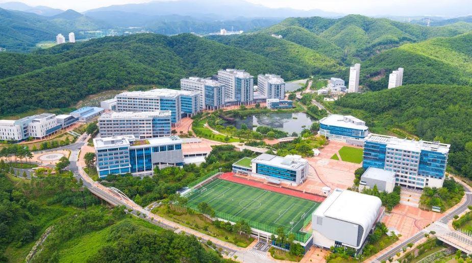 افضل الجامعات في كوريا الجنوبية : Ulsan National Institute of Science and Technology
