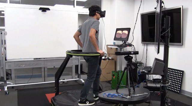 oculus rift omni treadmill mars nasa 640x353 تقنيات مميزة تركت أثرها في عالم التكنولوجيا لعام 2013