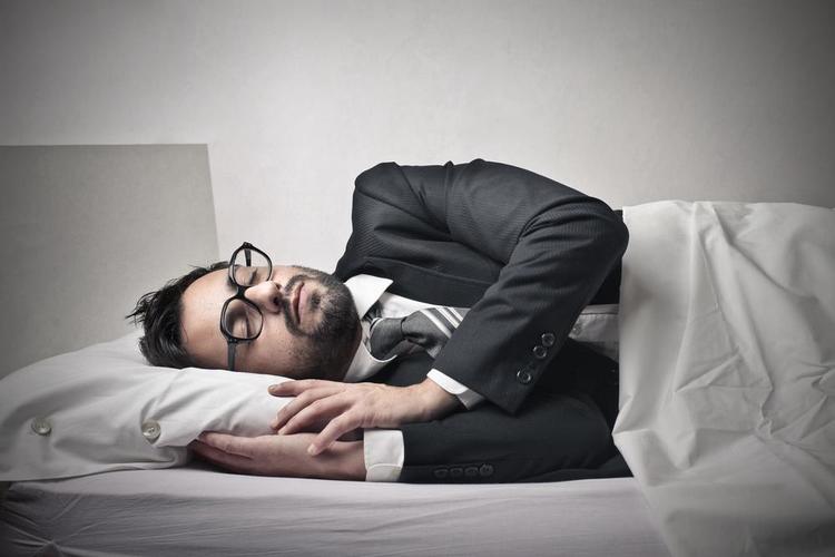 نم على طريقة الناجحين: ترامب يحتاج 4 ساعات وماسك 6.5 ودروسي 6