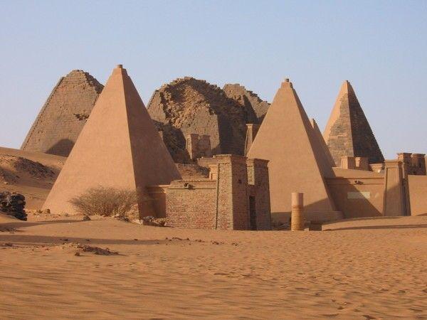 الأهرامات