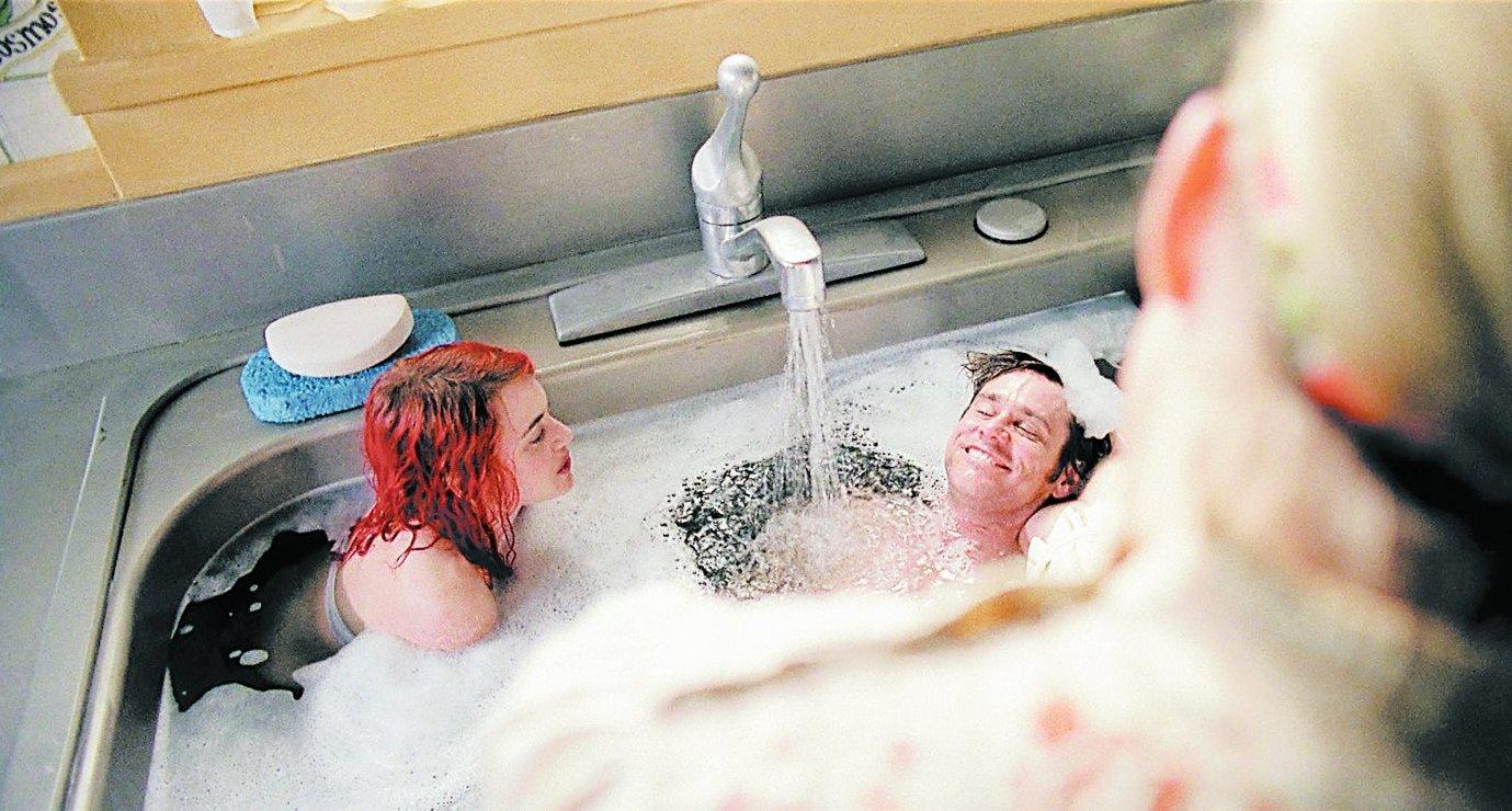 شرح فيلم Eternal Sunshine كيت وينسلت وجيم كاري 