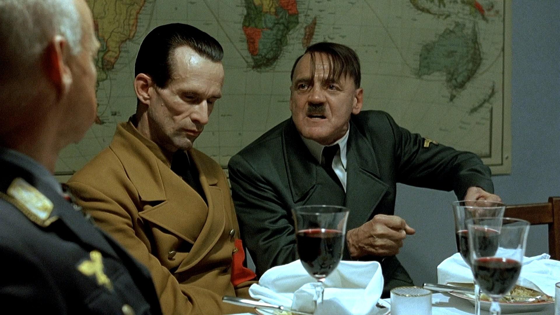 برونو جانز في دور هتلر فيلم Downfall