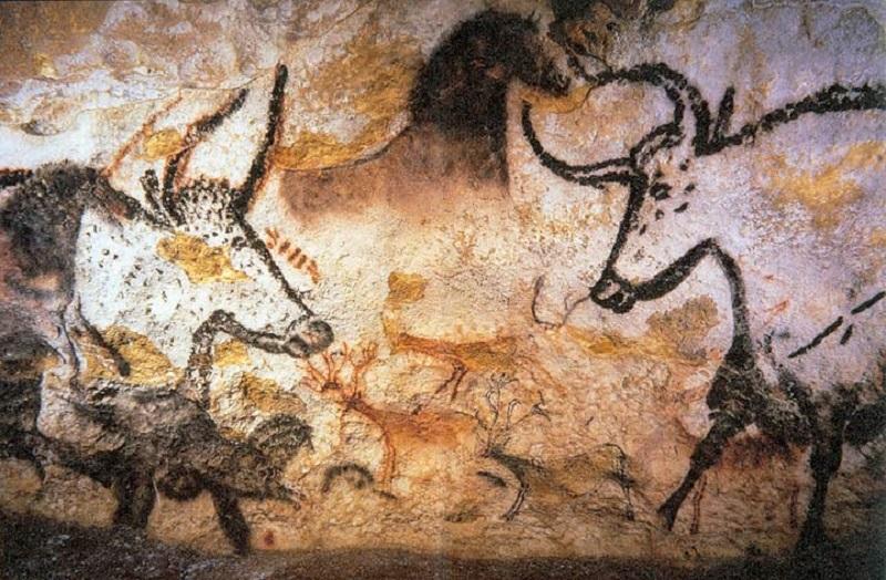 رسم ميثولوجي من كهف قديم في العصر البرونزي. مصدر الصورة: ويكيميديا.