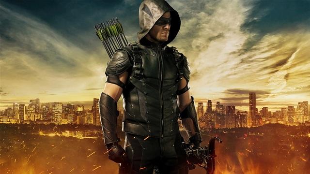 كومك كون 2015 - بدلة Arrow الجديدة