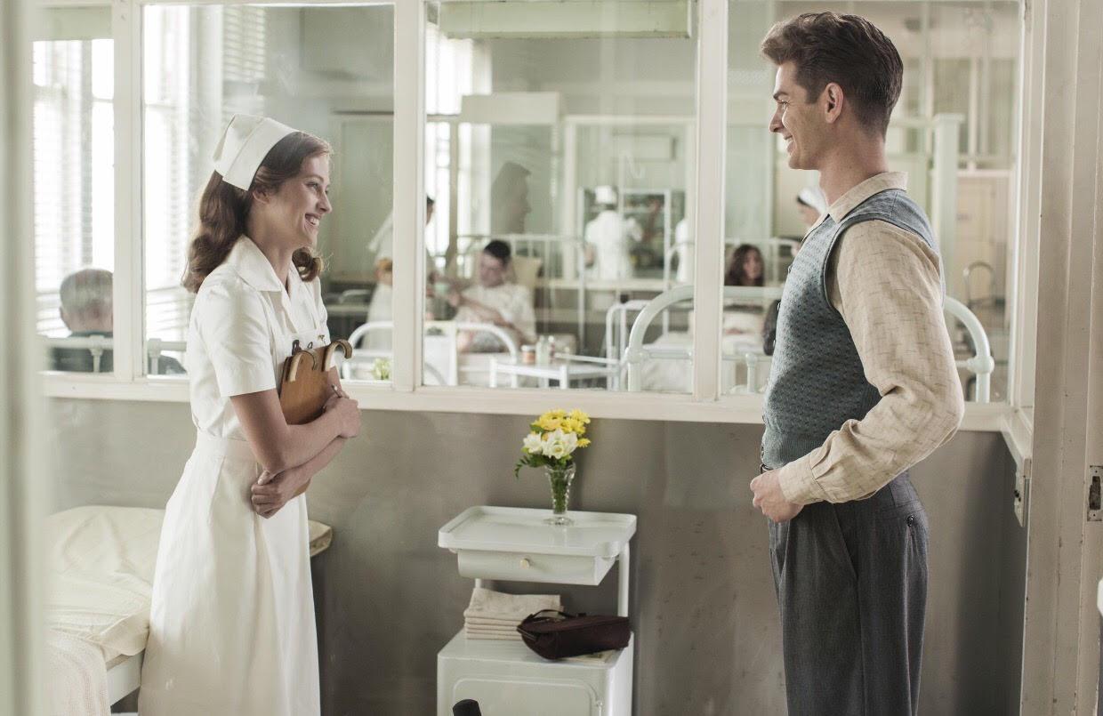 اندرو غارفيلد وصديقته فيلم  Hacksaw Ridge