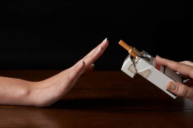 التدخين طاعون العصر.. تاريخه، أضراره، وطرق علاجه – تقرير