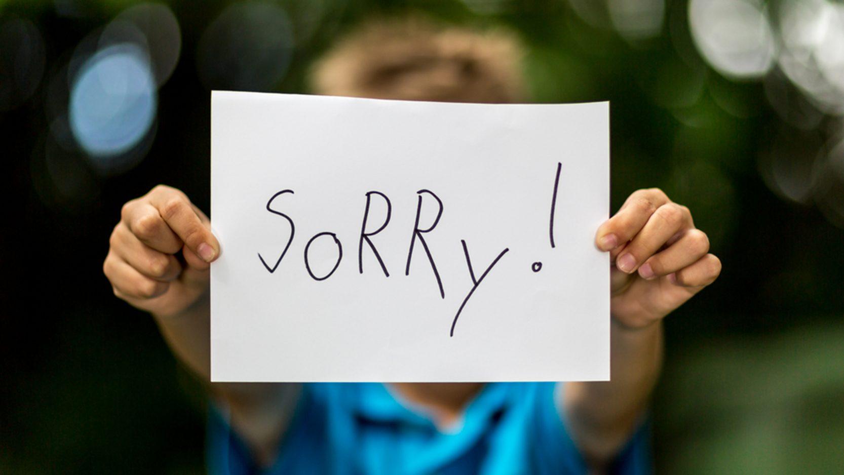 كيف تعتذر دون ان تقول أنا اسف وبطريقة مناسبة تجنبك الشعور بالحرج؟