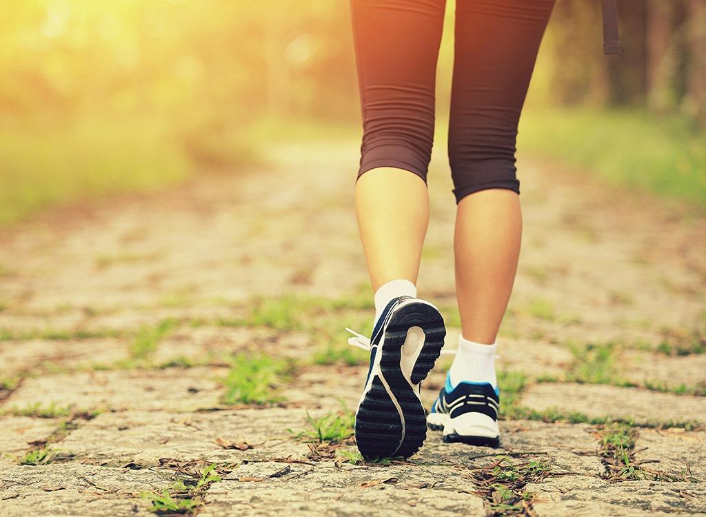 فوائد المشي 30 دقيقة يوميا - 7 نتائج حقيقة ستحصل عليها من الانتظام في المشي