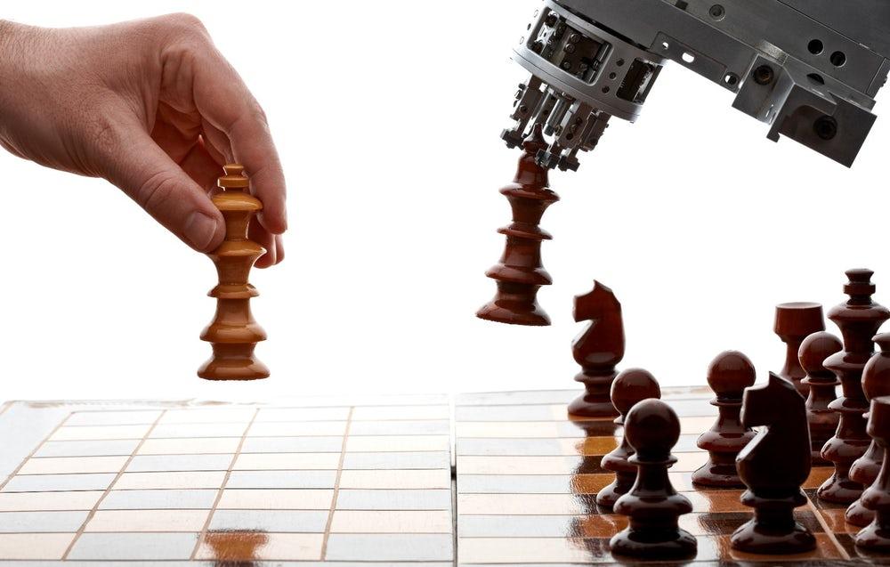 روبوت يلعب شطرنج