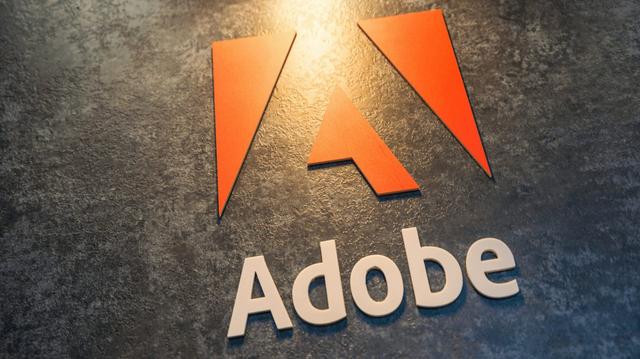 قصةُ نجاح شركة Adobe – سلسلة نجاحات السحابة الإبداعية الشهيرة!