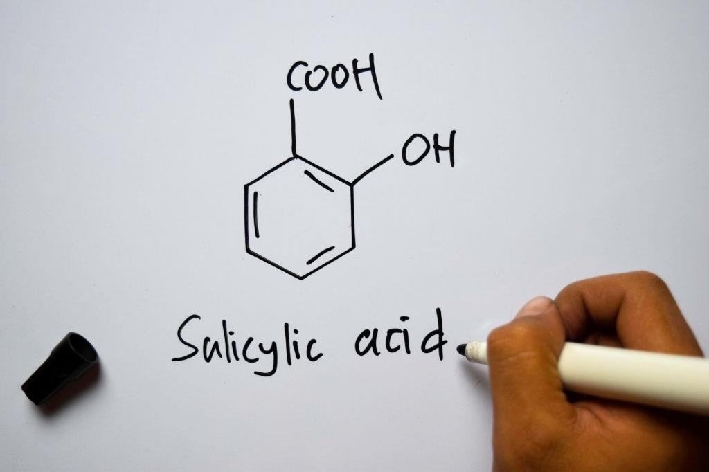 حمض الساليسيليك (Salicylic Acid C7H6O3)