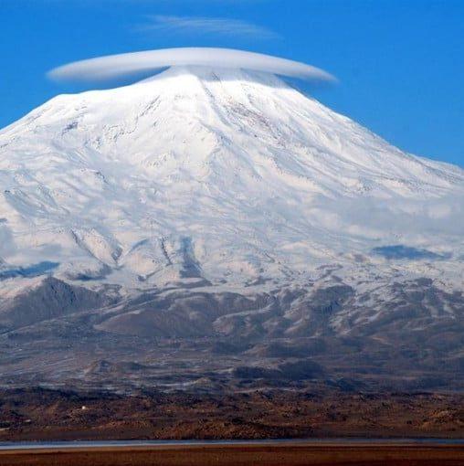 جبل ارارات تاريخ ومعلم ديني وسياحي