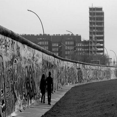 قصة جدار برلين
