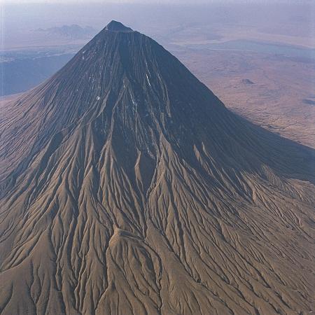 كيف تتكون الجبال البركانية