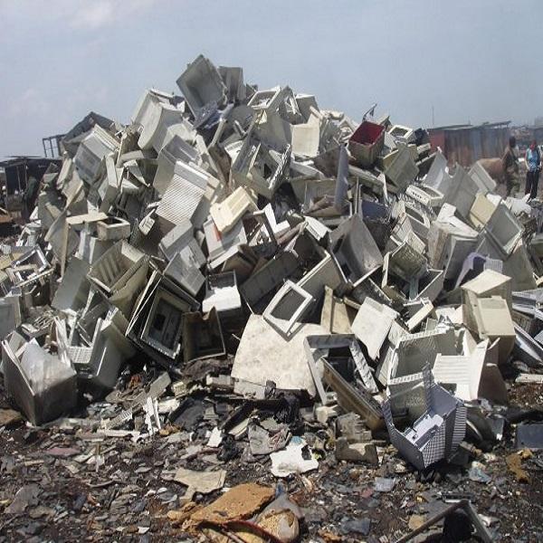 ما هو ضرر النفايات الالكترونية على البيئة