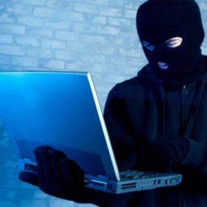 ما هي الجرائم الالكترونية وكيف أحمي نفسي منها