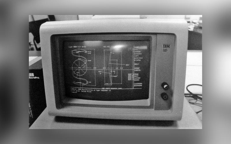 أول البرامج على الحاسب - AutoCAD