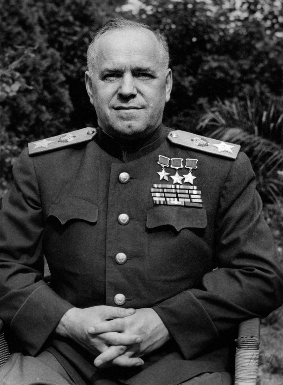 اهم الجنرالات العسكريين الذين شكلوا مسار الحرب العالمية الثانية -Georgy Zhukov 