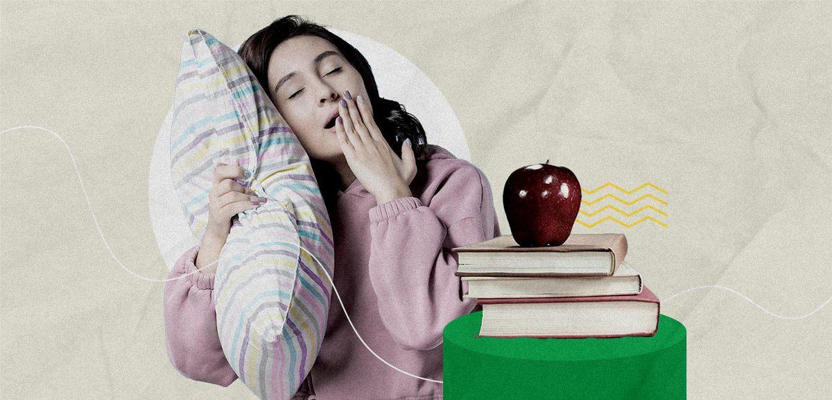 طالبة تشعر بالنعاس: تقنية النوم الكافي