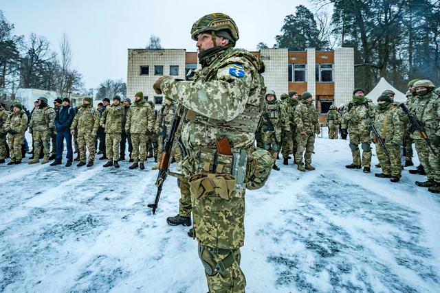 100 ألف جندي روسي يحاصرون أوكرانيا؛ هل نحن على أعتاب الحرب العالمية الثالثة؟