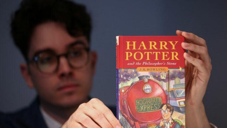 200 ألف جنيه استرليني لقاء الطبعة الأولى من كتاب هاري بوتر!