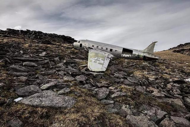 ما قصة الطائرة الأمريكية المفقودة منذ الحرب العالمية الثانية؟ عثروا عليها بعد أكثر من 70 عام!