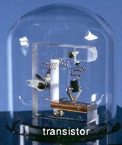 أول ترانزيزتور transistor