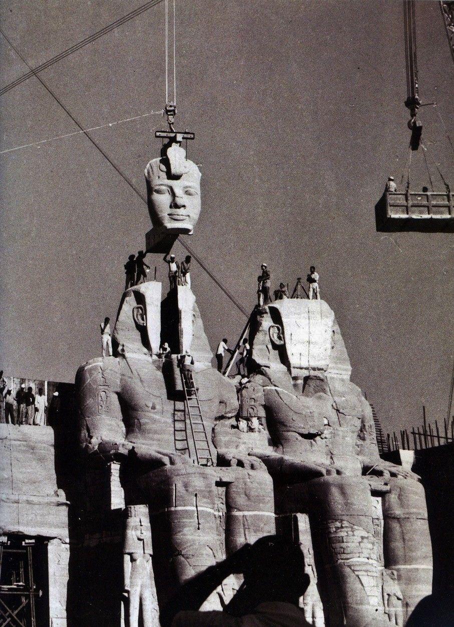 صورة إعادة بناء معبد أبو سمبل سنة 1968