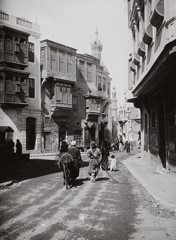صورة أحد شوارع القاهرة في 1929