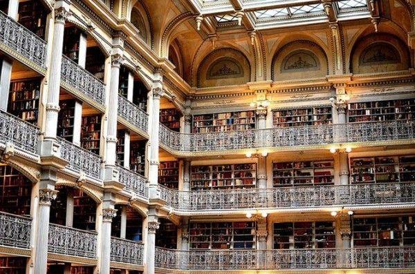 George-Peabody-Library-at-Johns-Hopkins-University-in-Baltimore-USA-2-600x397