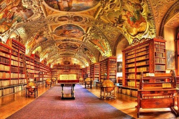 Strahov-Monastery-Library-in-Prague-Czech-Republic-600x400