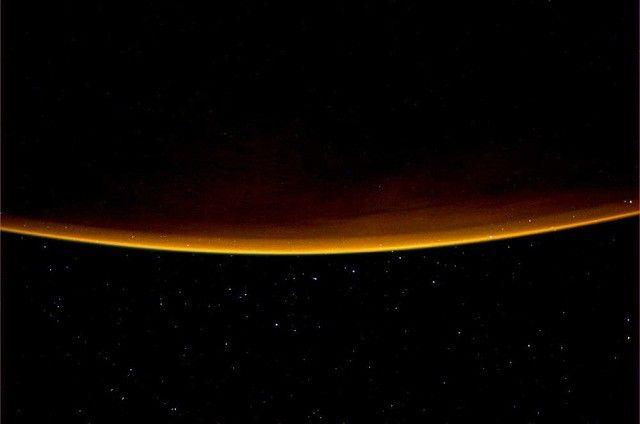 صورة التقطها أندريه من محطة الفضاء الدولية لوهج الغلاف الجوي
