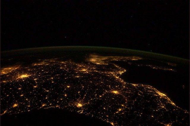صورة التقطها أندريه من محطة الفضاء الدولية لفرنسا