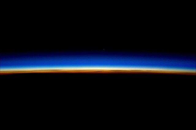 صورة التقطها أندريه من محطة الفضاء الدولية للزهرة