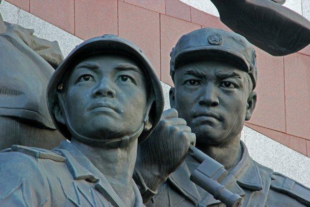 صادرات كوريا الشمالية، التماثيل 