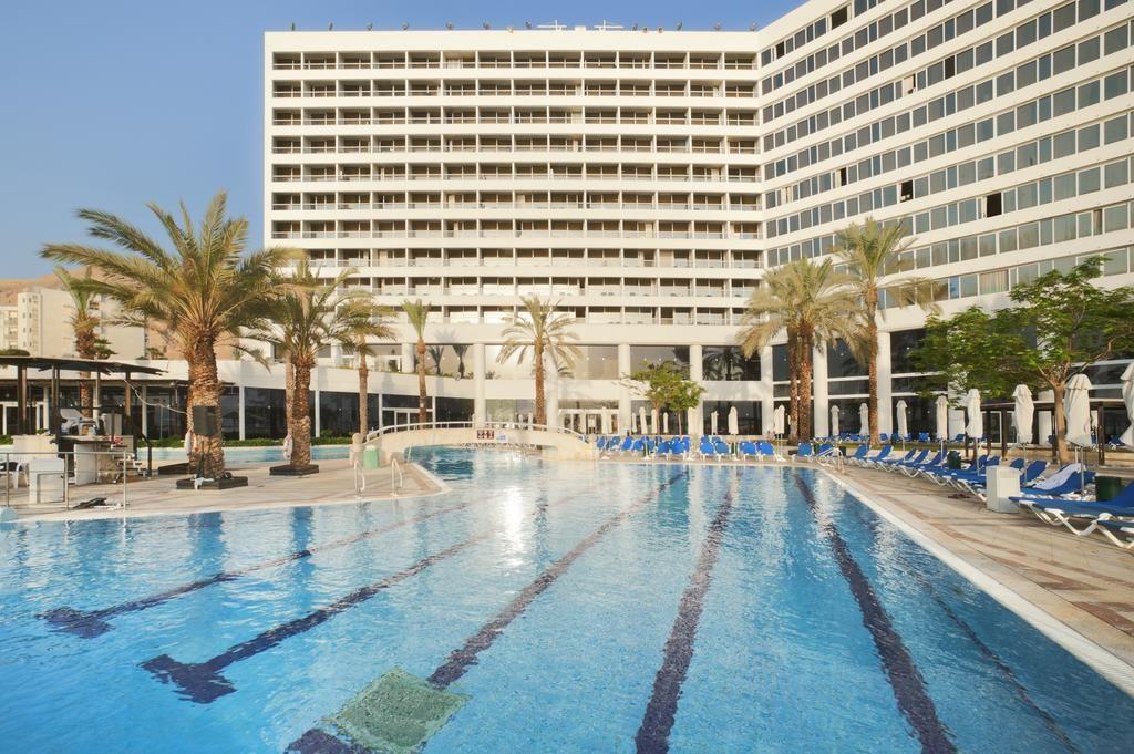 الفنادق في البحر الميت