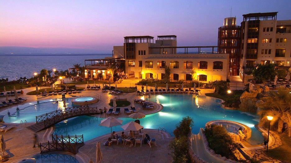 فنادق الأردن المطلة على البحر الميت