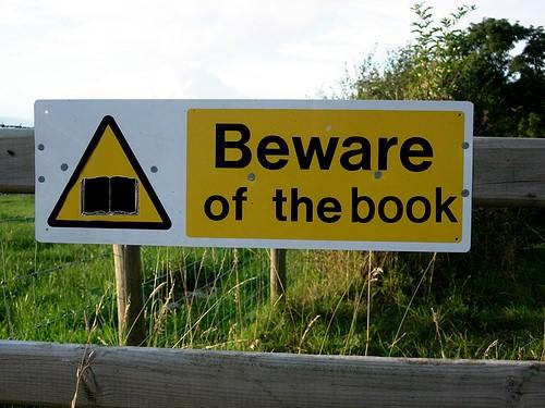احذر من الكتاب آداب القراءة