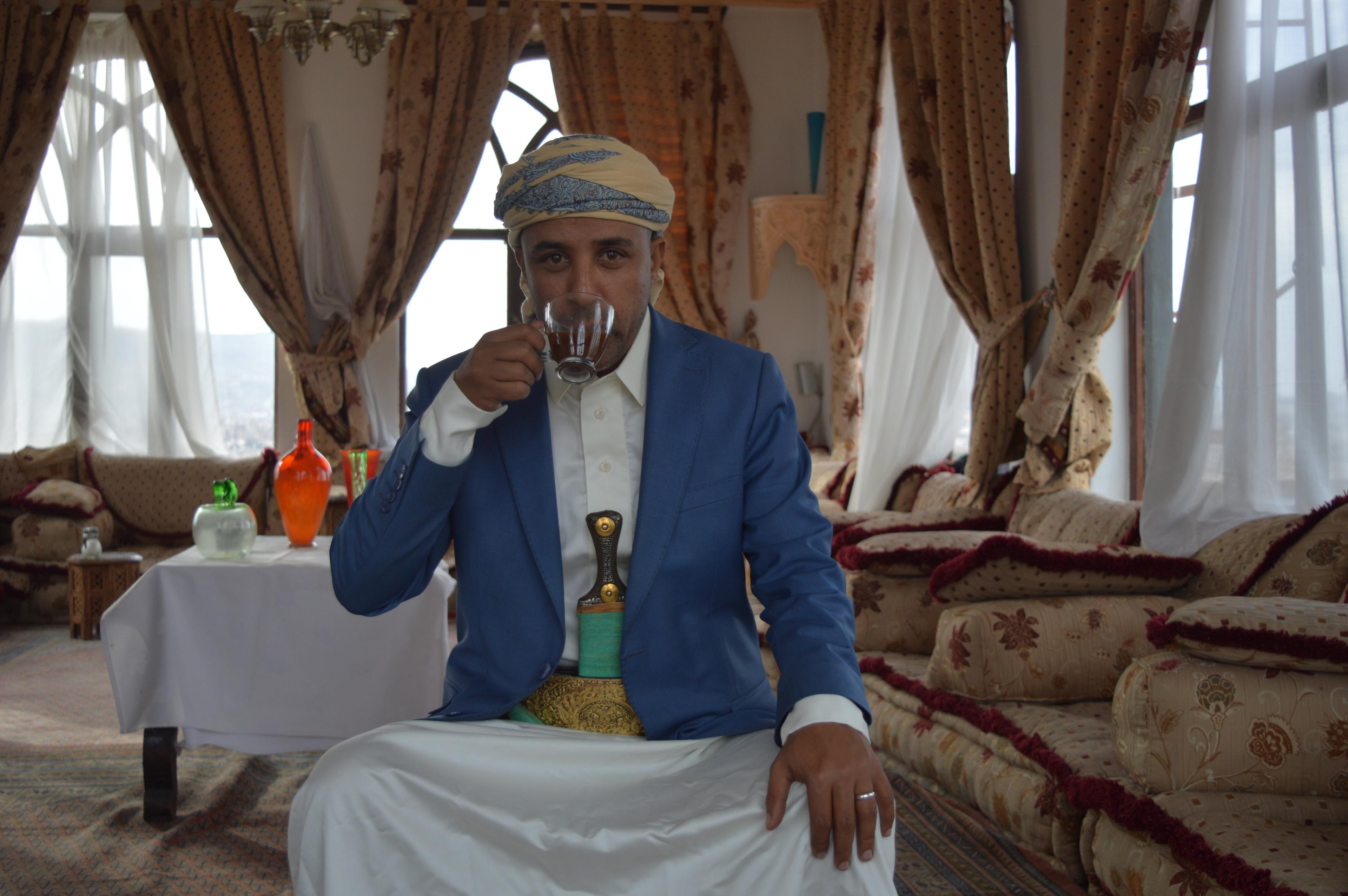 رائد الأعمال حسين أحمد صائد القهوة اليمنية