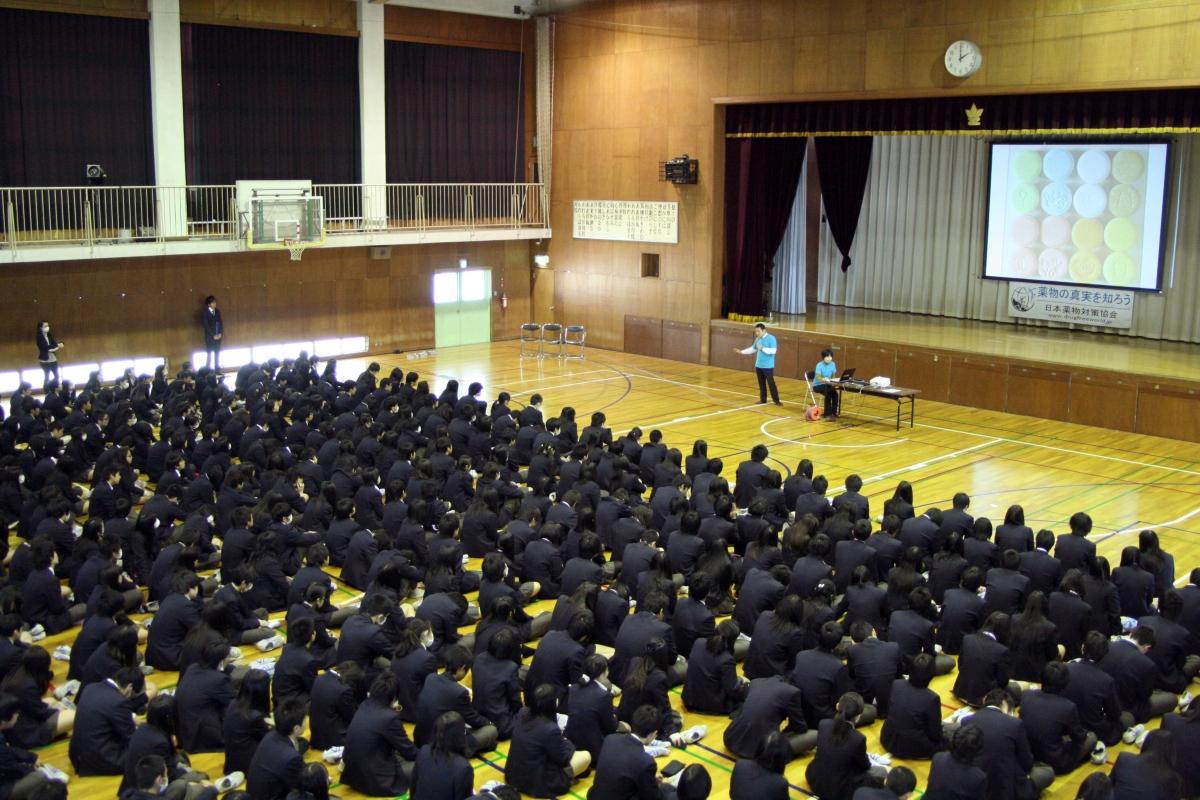 كيف تعمل المدارس - معلومات عن التعليم في اليابان