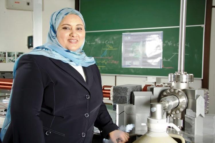 8- الدكتورة إلهام القرضاوي