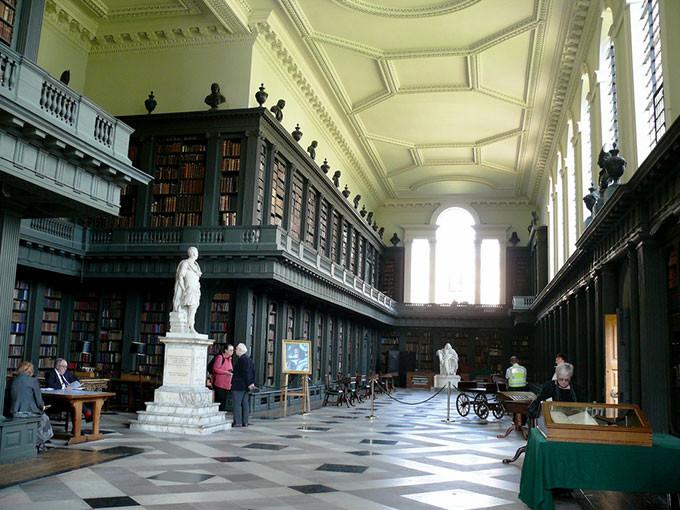 مكتبة كودرينغتون، أكسفورد، إنجلترا