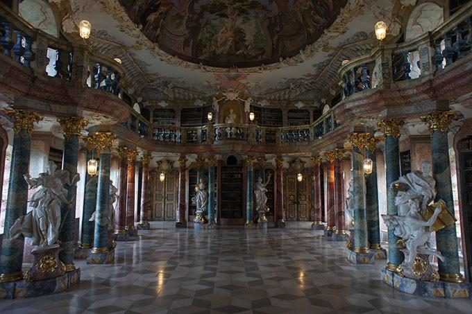 مكتبة دير أولم ألمانيا.