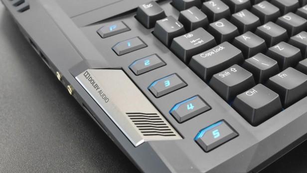 لوحة المفاتيح ولوحة التتبع - لابتوب Acer Predator 21X