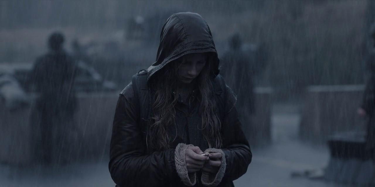 مراجعة مسلسل Dark الموسم الثالث - إليزابيث تحت المطر