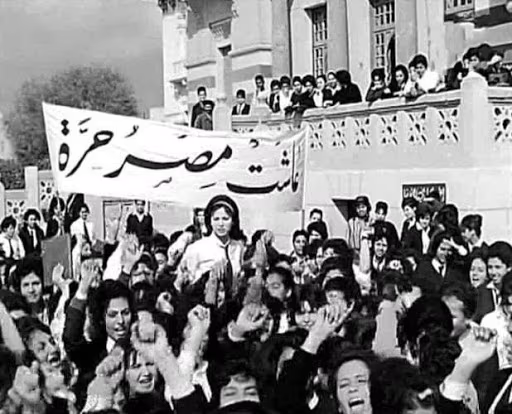 مشهد من فيلم الباب المفتوح 2